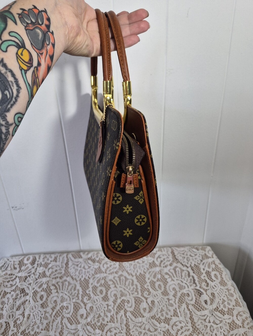 Designer Inspired Handbag - Picture 4 of 8